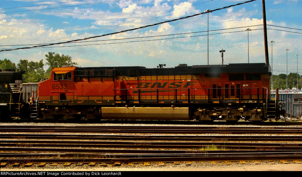 BNSF 6533